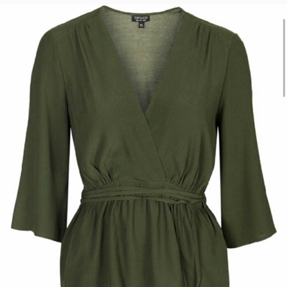 ✨TopShop Olive green vneck wrap blouse size 6